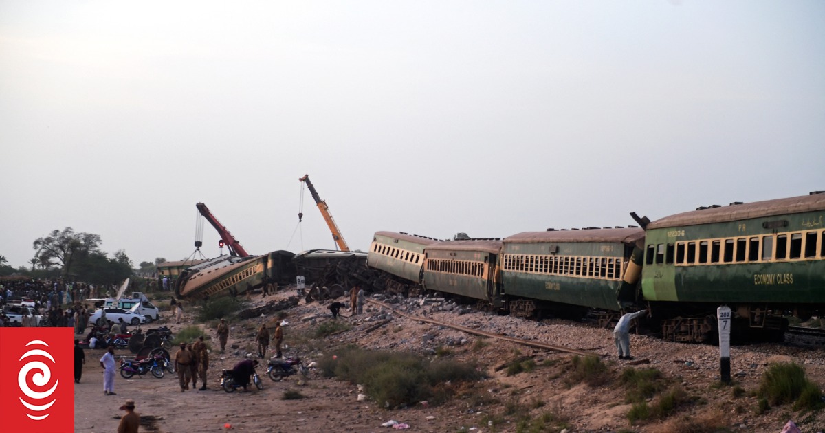 Pakistan Passenger Train Derails Killing 30 RNZ News