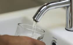 Generic water into glass