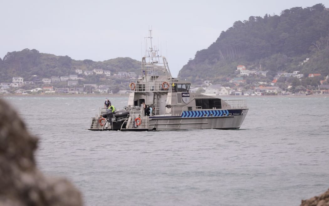 Police divers working at Karaka Bay, Wellington, after a diver was reported missing on 5 December 2022. A body was later located.