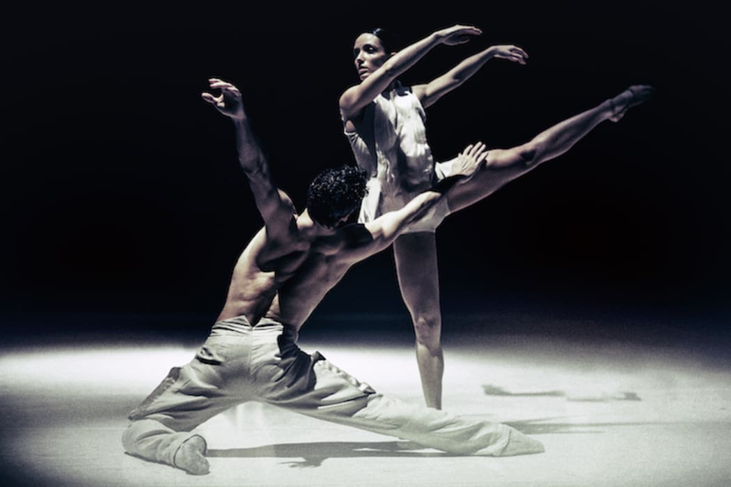 Stop Motion a dance work by Paul Lightfoot, for Nederlands  Dans Theater