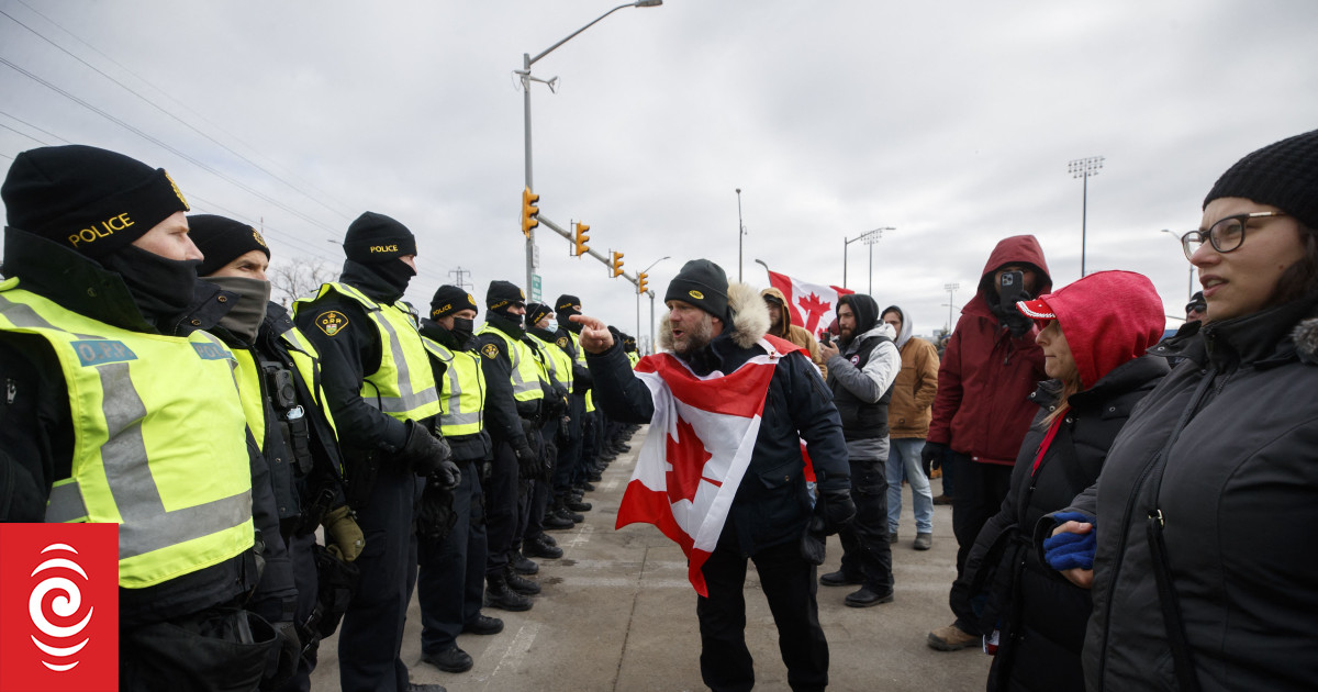 Police Launch Bid To Clear Canada Trucker Blockade | RNZ News