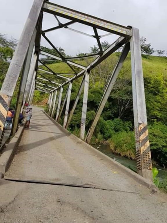 The damaged the Nebilyer Bridge at the border of Papua New Guinea's Western Highlands and Southern Highlands provinces.