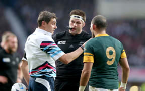 French referee Jerome Garces with Richie McCaw and Fourie du Preez RWC2015