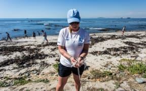 Beach clean with Turn the Tide on Plastic crew. Photo by Beau Outteridge/Turn the Tide on Plastic. 07 December, 2017.