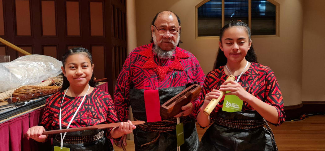 Hufanga-He-Ako-Moe-Lotu Professor 'Okusitino Mahina and his two granddaughters.