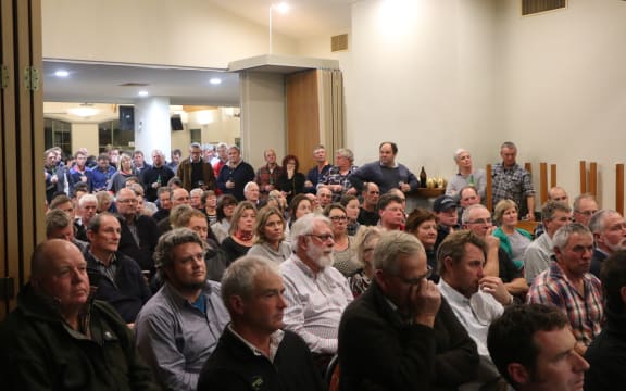 Hundreds of farmers, stock sellers and local leaders packed a Cheviot pub to hear how MPI is handling the disease.