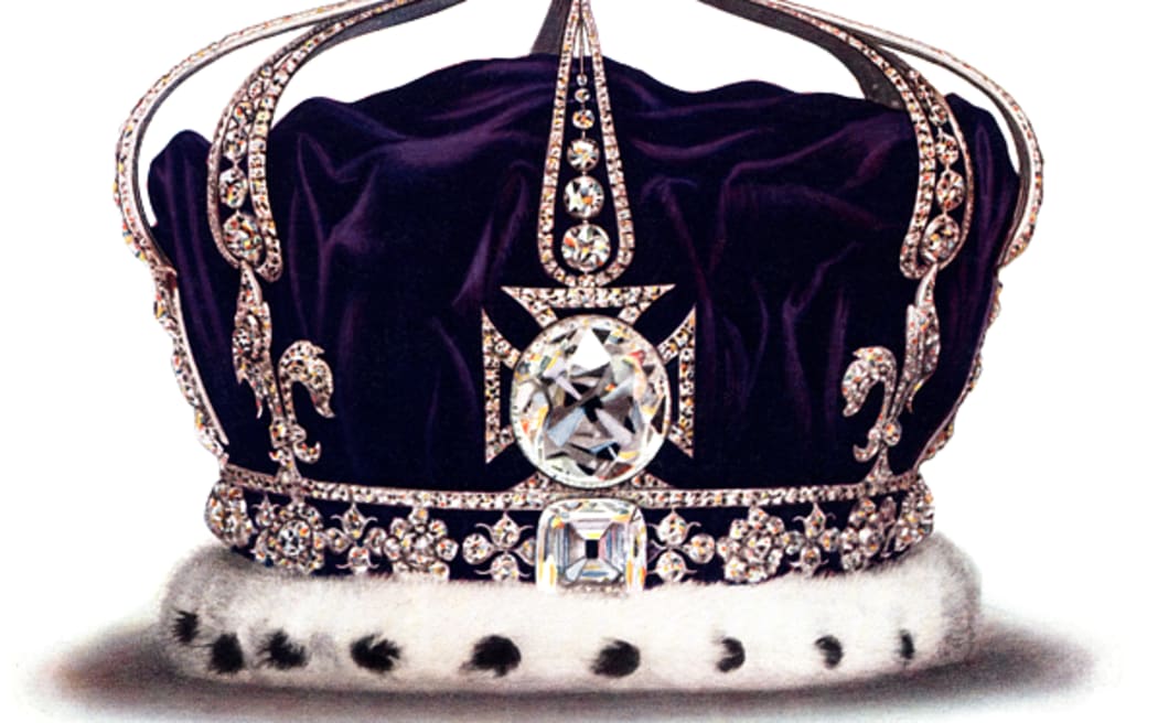 Once adorning Queen Mary's crown, the Kohinoor was set in the front middle cross pattée.