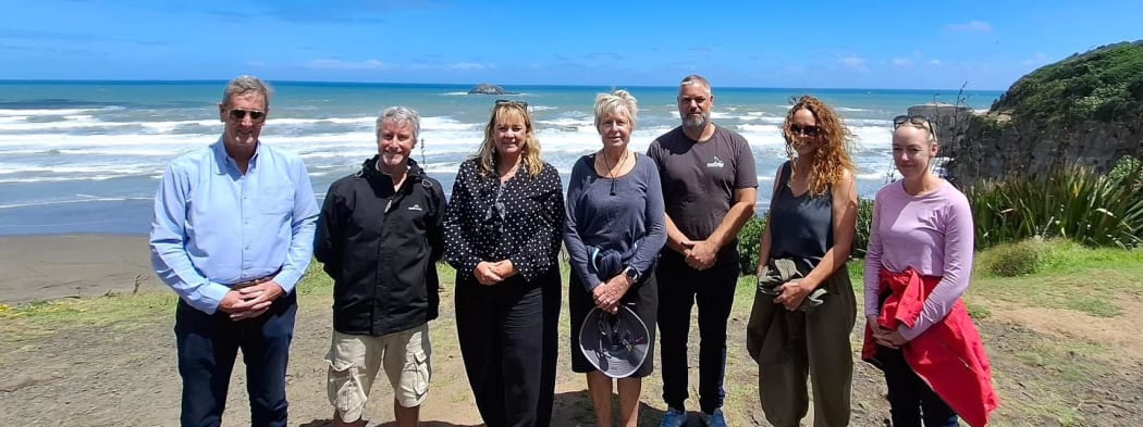 Protect Piha Rockpools founder Luella Bartlett (second from right) with NZ First MPs, Under Secretary for Oceans and Fisheries Jenny Marcroft and David Wilson, and Fisheries Officials at Maukatia Bay.