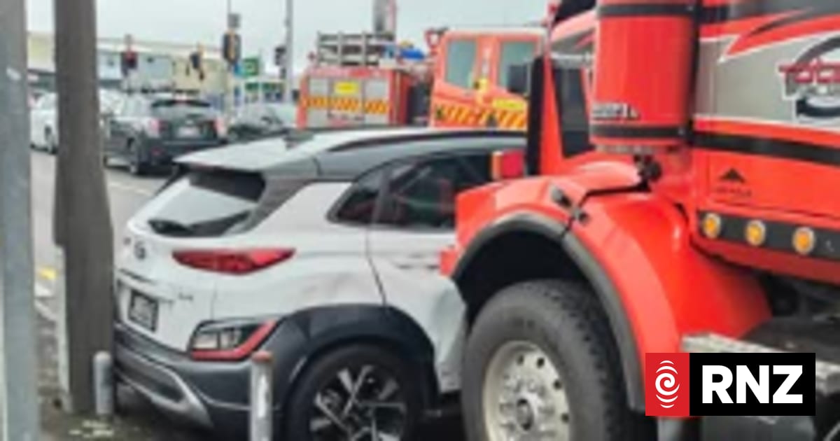 Red-faced candidate apologises for causing crash