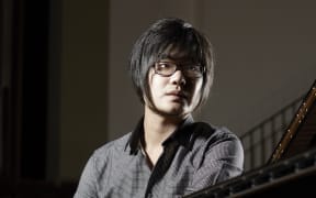 Dong Yi Lee