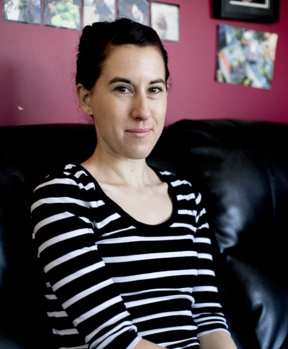 Manda was conflicted during pregnancy.