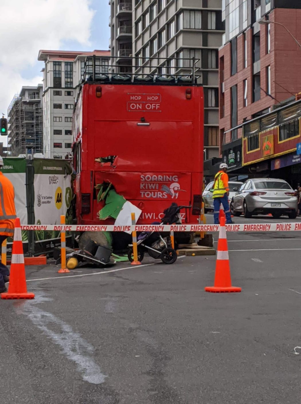 Emergency services are responding to a report of a pedestrian being struck by a bus on the corner of Victoria St and Albert St in Auckland's CBD.