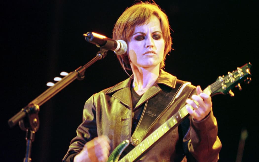 Dolores O'Riordan performing in 2000.