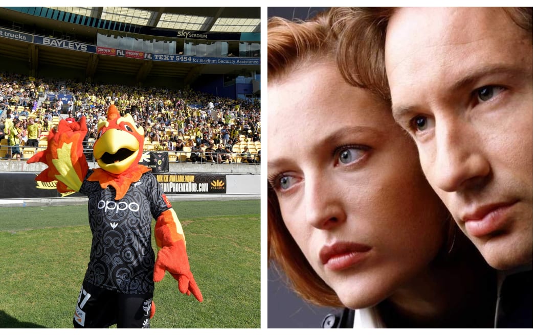 Nix Mascot meets Mulder and Scully.
