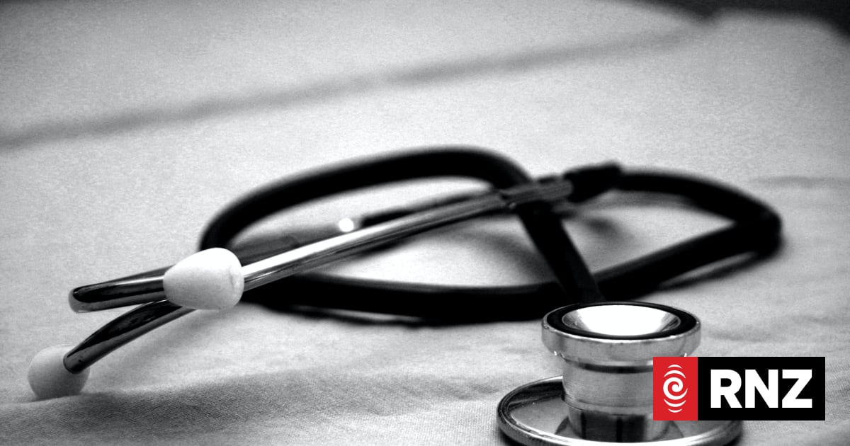 Health professionals can earn up to $50,000 on top of their salary through a voluntary scheme