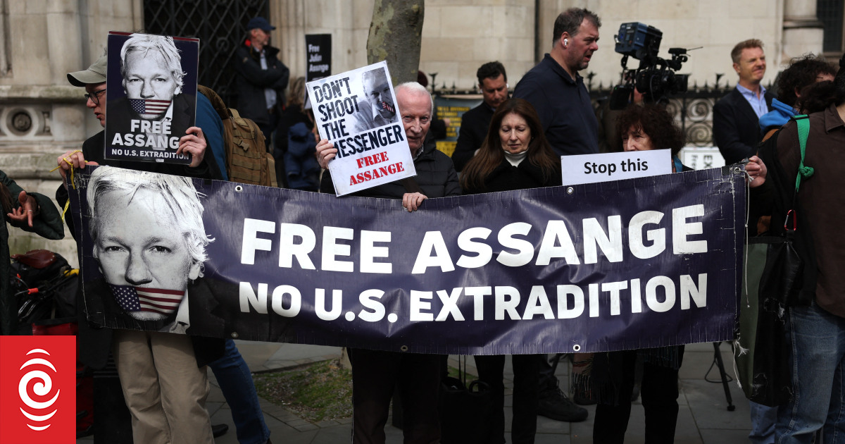Julian Assange wins temporary reprieve from extradition to US - Vimarsana News