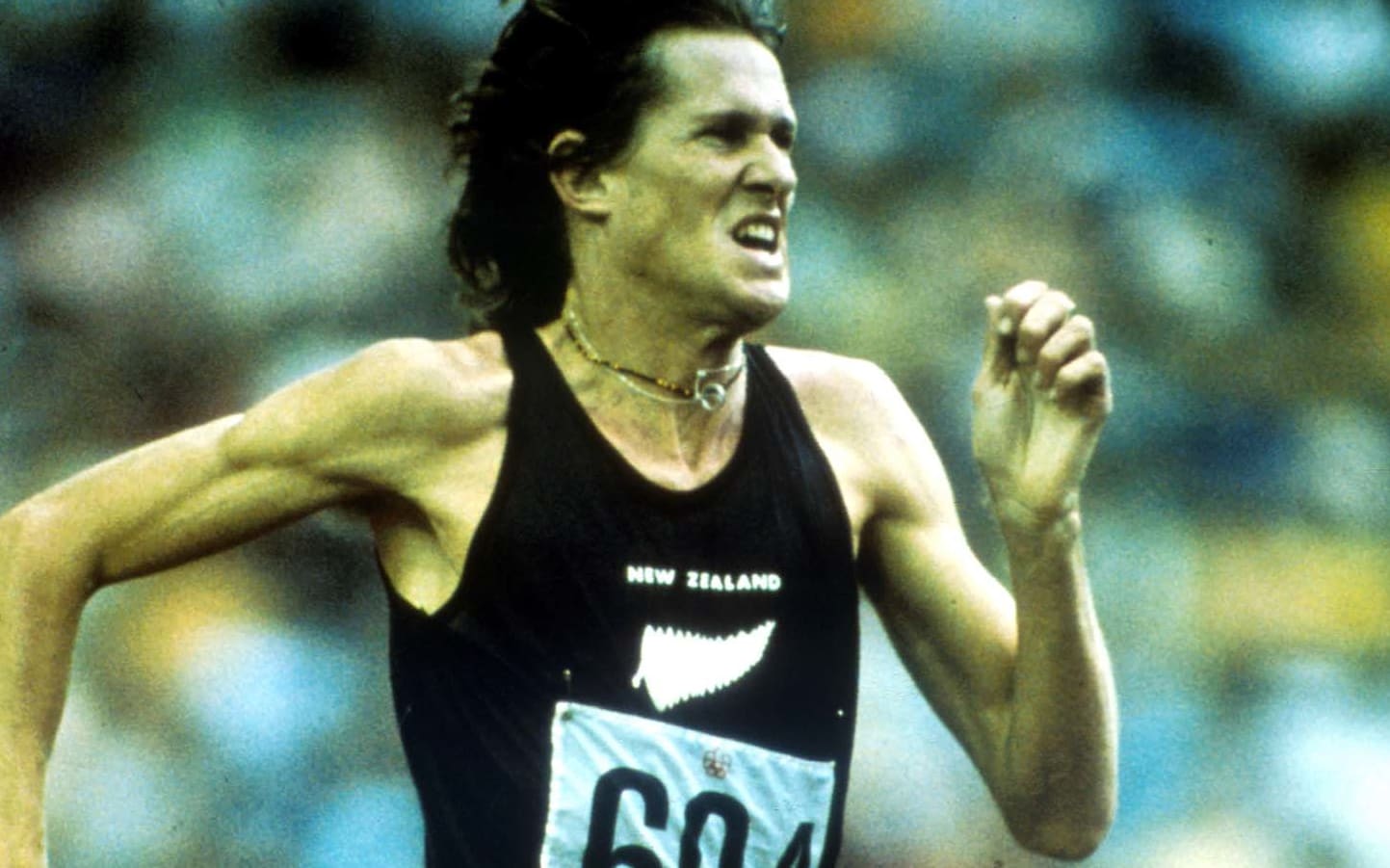 John Walker running the 1500m at the 1976 Montreal Olympics.