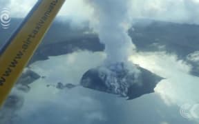 Vanuatu struggling with Ambae mass evacuation
