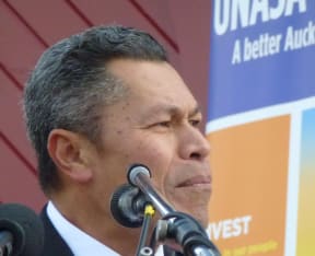 Uesfili Unasa launches his mayoral campaign.