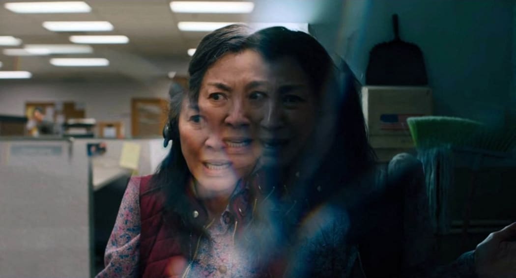 EVERYTHING EVERYWHERE ALL AT ONCE
2022
de Daniel Scheinert et Daniel Kwan
Michelle Yeoh.
COLLECTION CHRISTOPHEL © AGBO - Hotdog Hands - Ley Line Entertainment - Year of The Rat (Photo by AGBO - Hotdog Hands - Ley Line E / Collection ChristopheL via AFP)