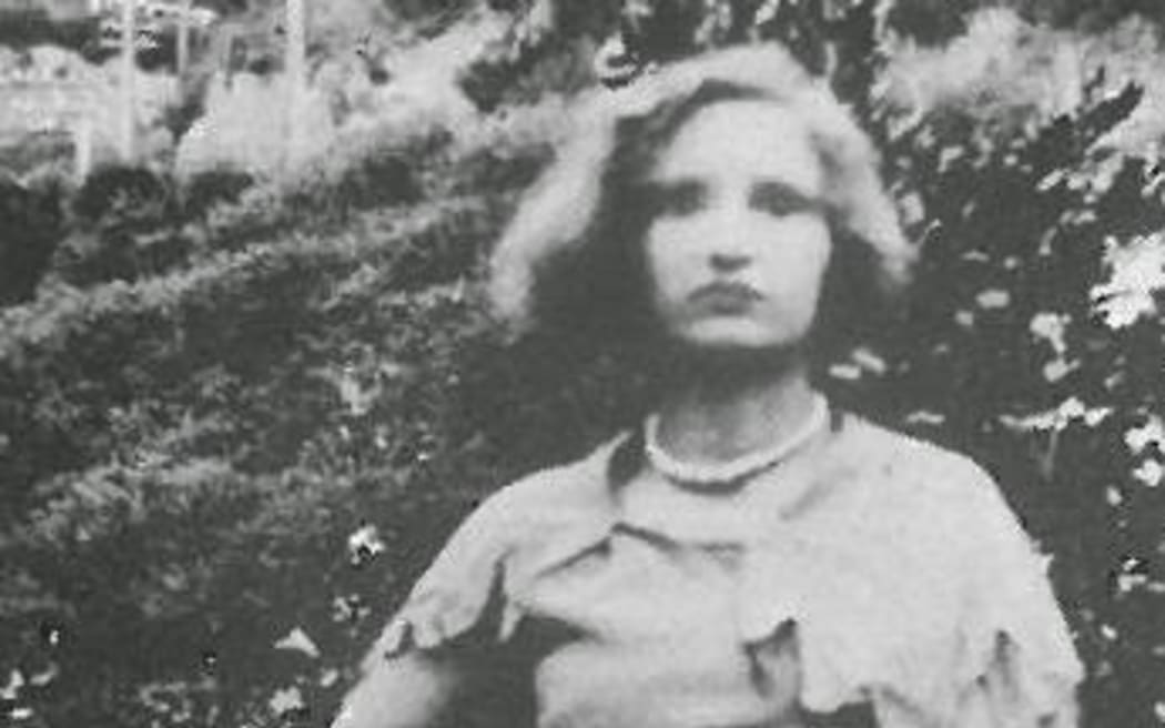 Phyllis Symons, 17, became pregnant to widower George Coats, 30, who would be found guilty of murdering Symons and burying her body in spoil from the excavations of Mt Victoria Tunnel in 1931.