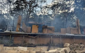 The fire at Koolewong in the Central Coast "moved very, very quickly into properties"