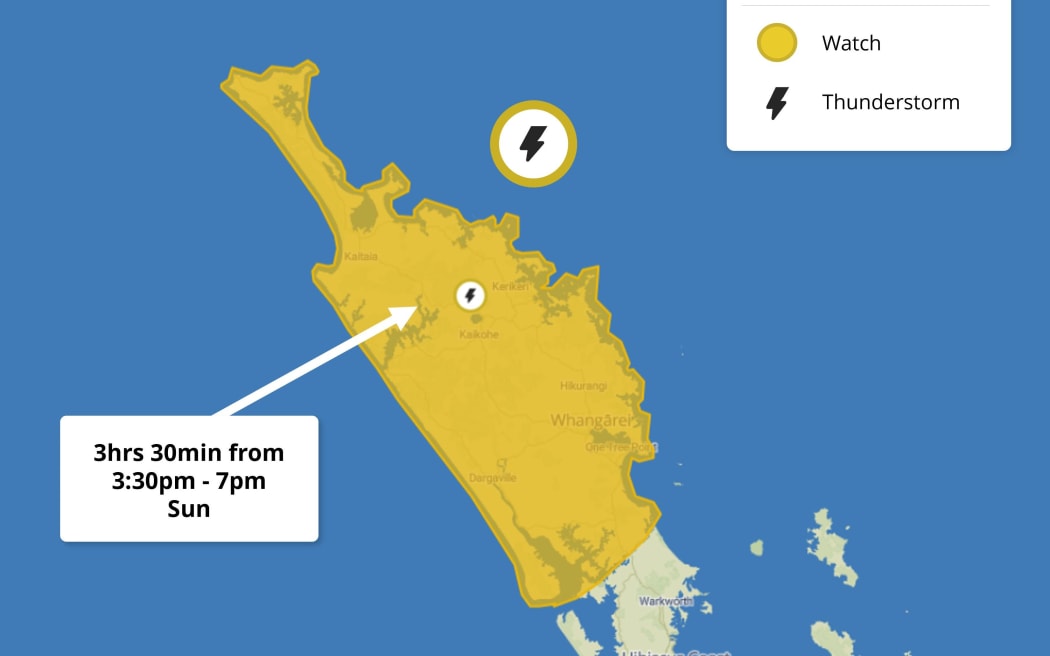 MetService has lifted a severe thunderstorm warning that was in place for the upper North Island, but a watch still remains in place.