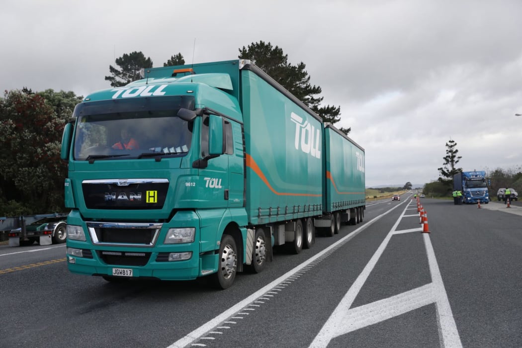 Police teams are stopping trucks that are going south from Whangārei to make sure they're not over the weight limits.
