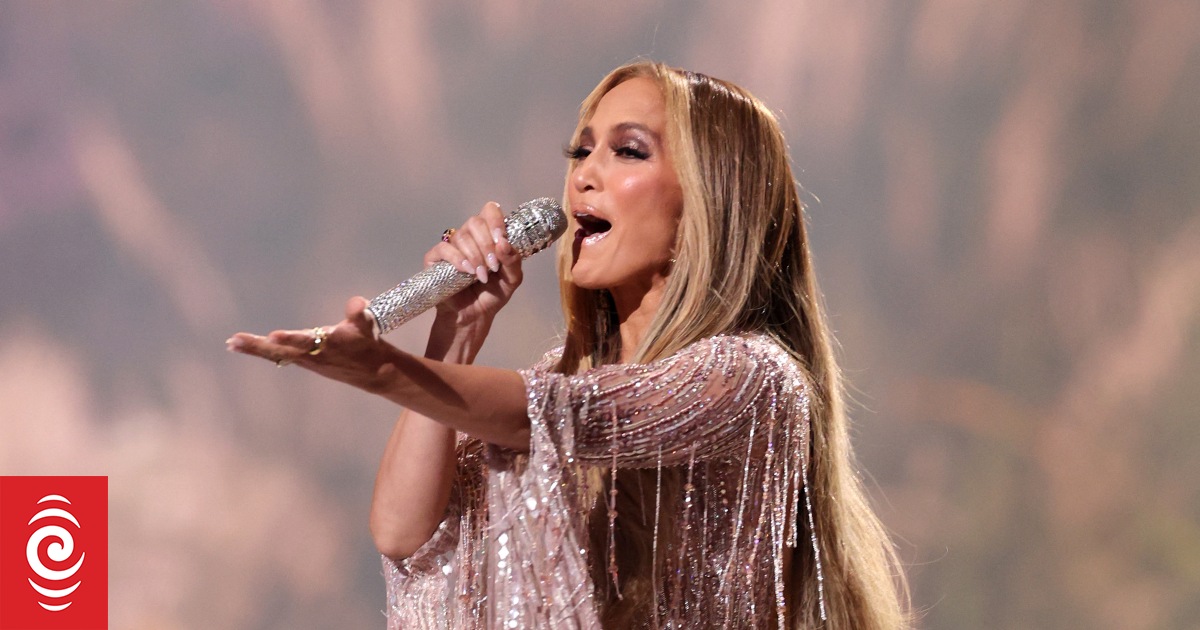 'Heartsick' Jennifer Lopez cancels US tour dates - Vimarsana News