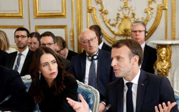 French President Emmanuel Macron (R) and New Zealand's Prime Minister Jacinda Ardern (L) attend a launching ceremony for the Christchurch Call, 15 May 2019.