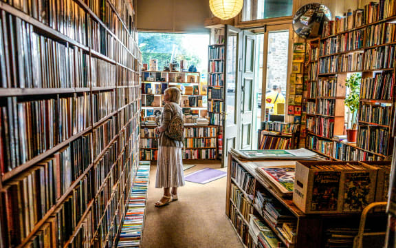 A second hand book store in Edinburgh, in 2018.