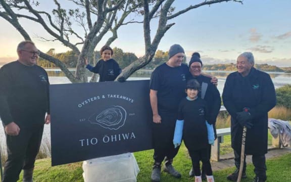 Wini Geddes and her whānau at Tio Ōhiwa oyster farm.