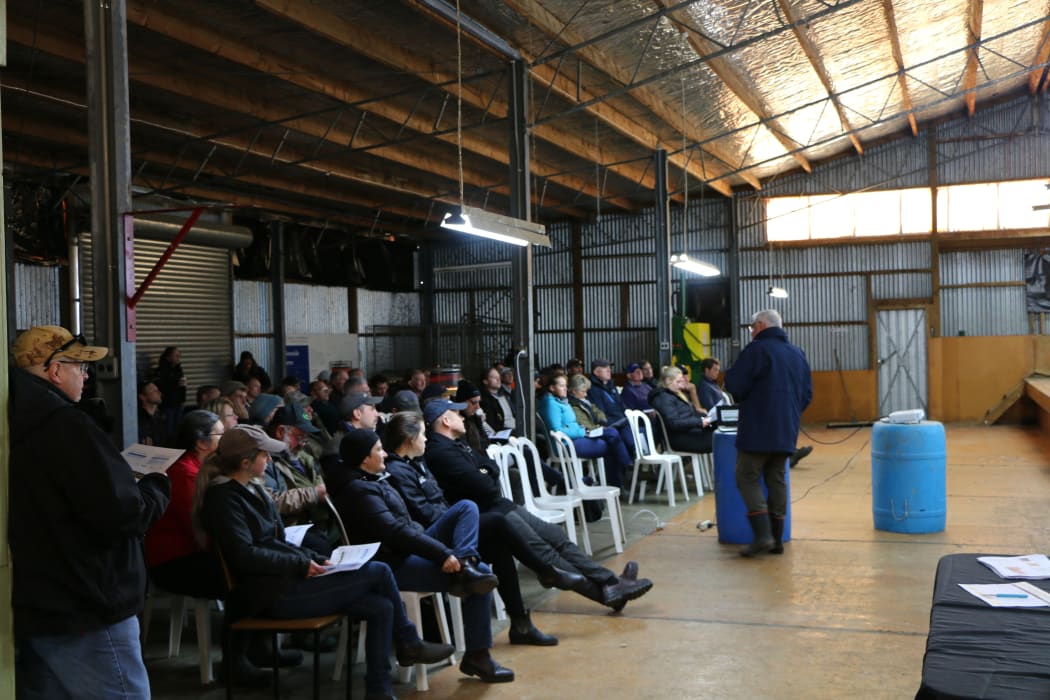 Farmer field day on Massey University's Riverside Farm.
