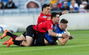 Blues loose forward Dalton Papali’i scores the opening try in the Super Rugby Paciﬁc - Blues v Crusaders at Eden Park, Auckland - New Zealand - on Saturday 22nd  March  2025.
Photo credit: Brett Phibbs / www.photosport.nz