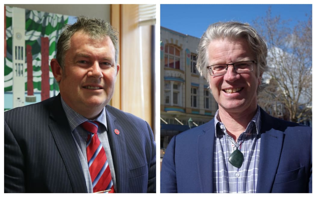 Mayors Grant Smith, left, and Hamish McDouall