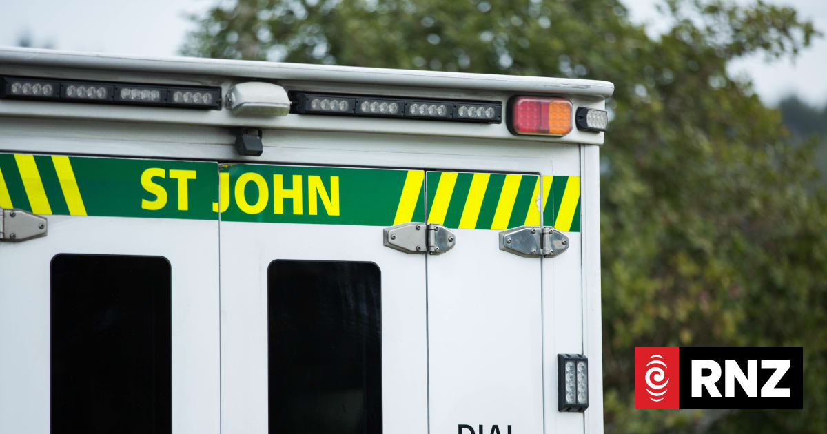 Five injured in serious two-vehicle crash in Hawke's Bay | RNZ
