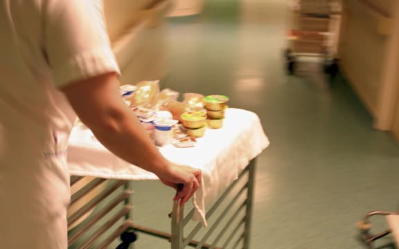 hospital food being delivered