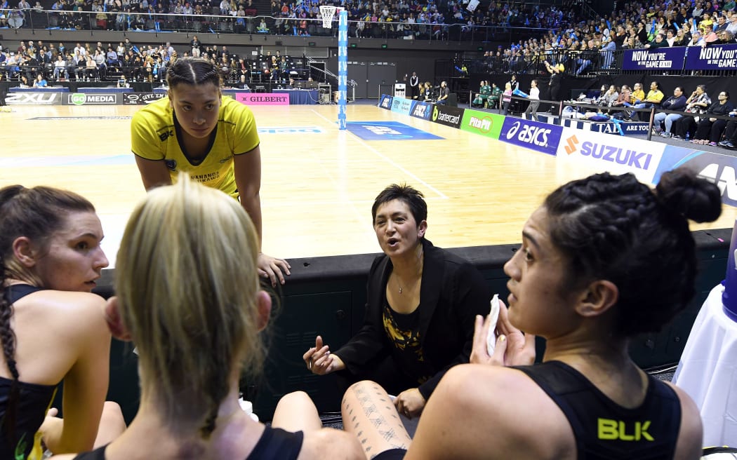 Central Pulse's coach Yvette McCausland-Durie seen speaking to her team