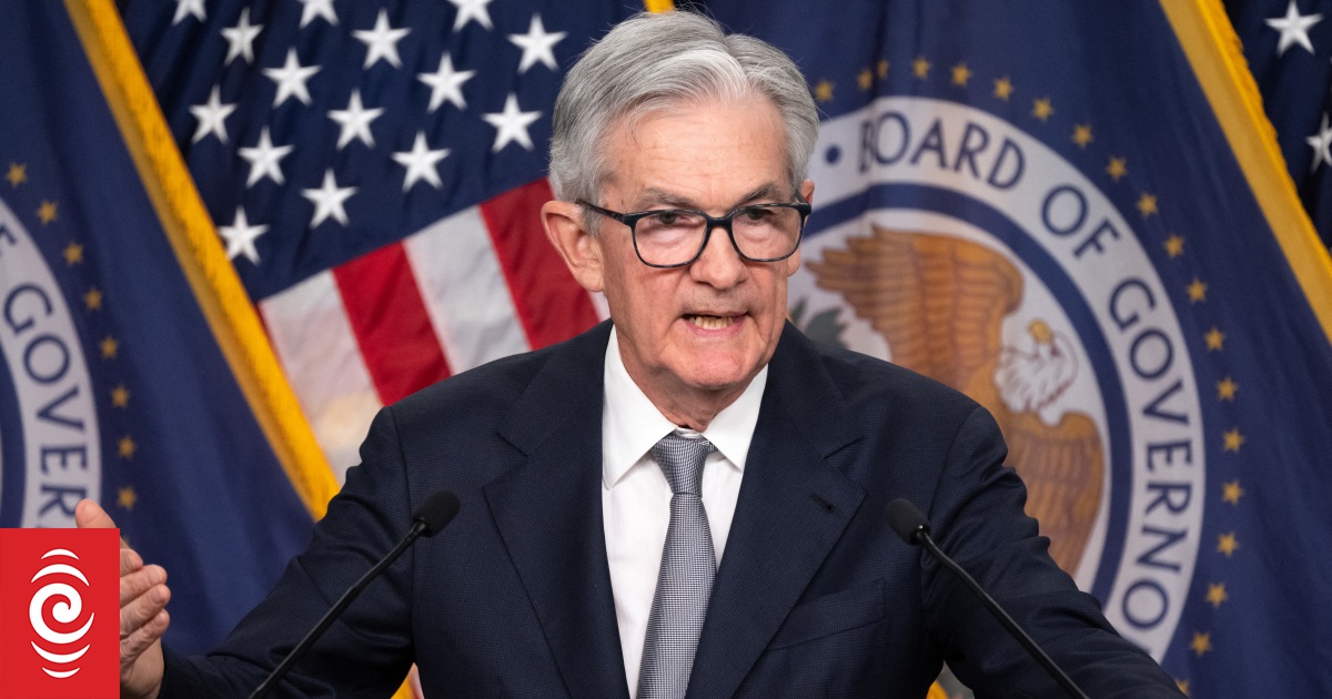 US Fed keeps interest rates unchanged in face of Trump criticism