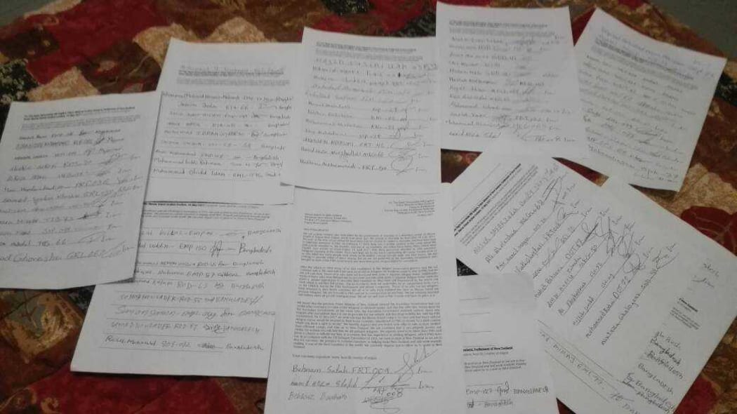 The letter sent to the NZ PM by Manus Island asylum seekers with signatures.