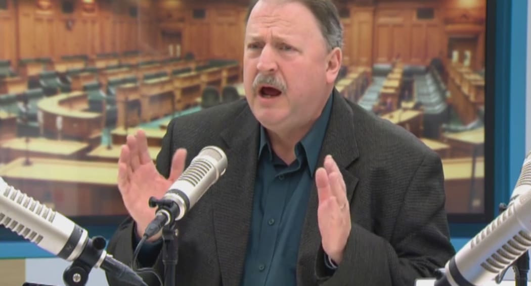 Chris Trotter channels Shakespeare on TV3 to urge Jacinda Ardern to go 'into the breach' as Labour's leader.