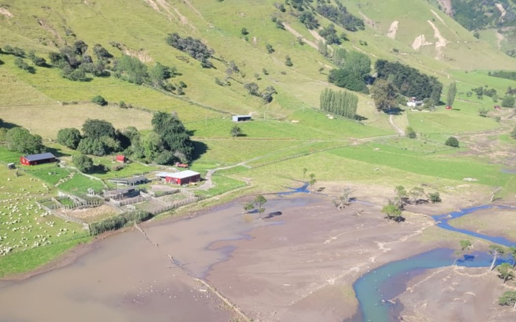 Flooding in Goughs Bay, December 2021.