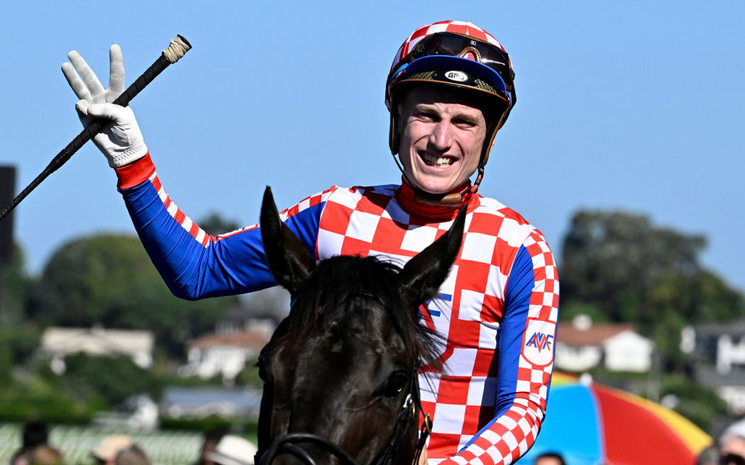 Sam Weatherley riding Mali Ston celebrates winning the Rich Hill Mile 1600m.
Race 9 of the Auckland Thoroughbreds Racing at the Sky City New Years Day Races at Ellerslie Racecourse, Auckland  on Saturday 1st January 2022.
Copyright photo: Alan Lee / www.photosport.nz