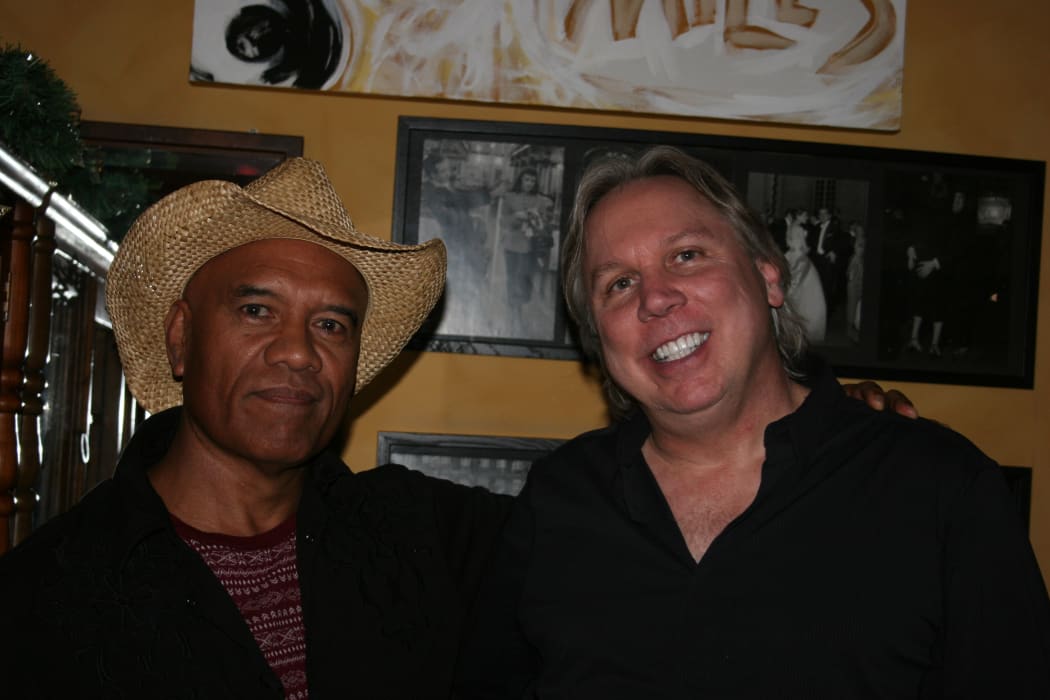 Te Vaka bandleader Opetaia Foa'i with Mark Mancina.