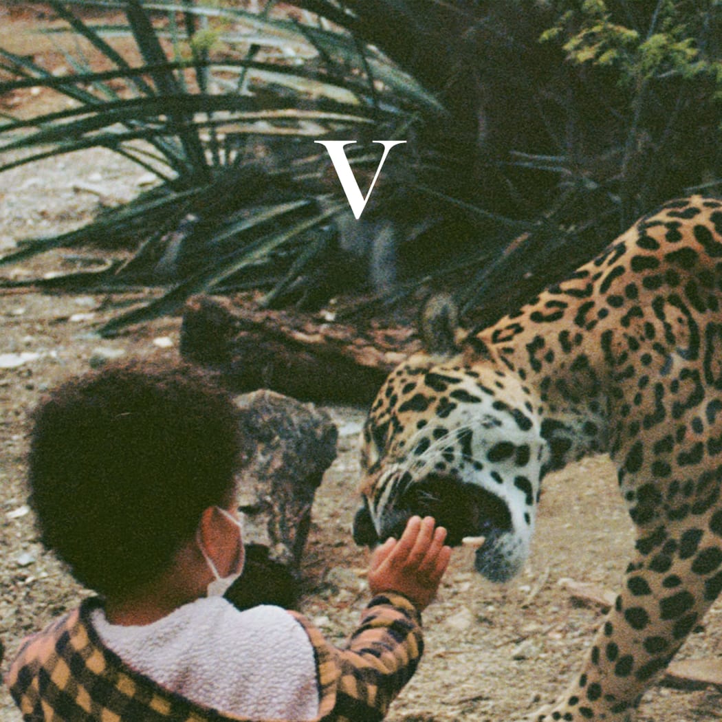 UMO V album cover