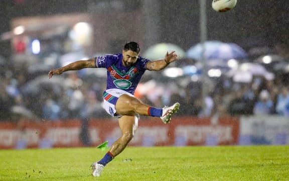 Shaun Johnson kicks the winning penalty. Cronulla Sharks  v One NZ Warriors. NRL Rugby League, PointsBet Stadium., NSW, Australia, Sunday 2nd April 2023 Copyright Photo: David Neilson / www.photosport.nz