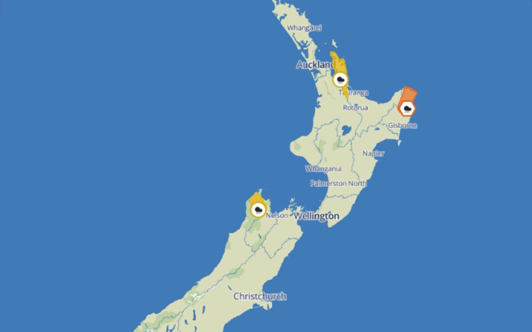 Metservice has issued heaving rain warnings and heavy rain watch notifications for areas of the tops of both islands.