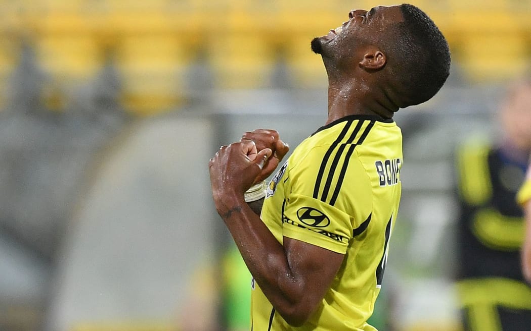 Roly Bonevacia celebrates a goal.