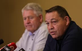 All Blacks coach Steve Hansen has announced he will step down as the team's coach after the 2019 Rugby World Cup.