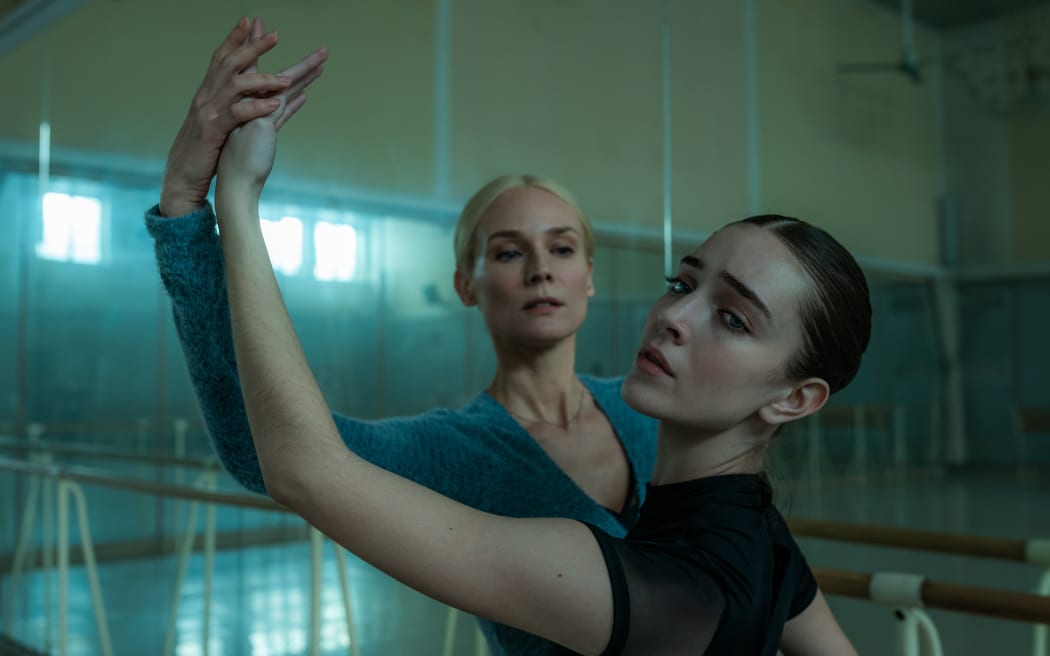 Joika - Diane Kruger & Talia Ryder
